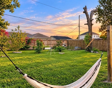 1371 Tartan Avenue - Photo Thumbnail 4