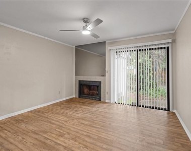 6296 Sw 8th Place - Photo Thumbnail 4