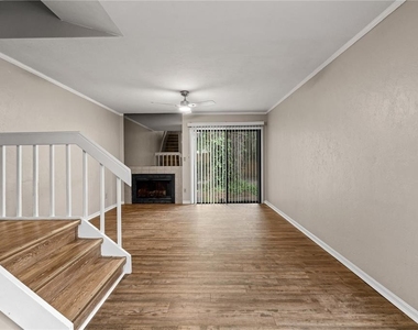 6296 Sw 8th Place - Photo Thumbnail 5