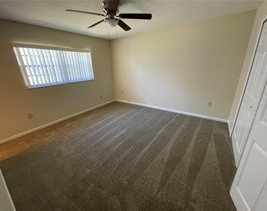 661 La Salle Drive - Photo Thumbnail 4