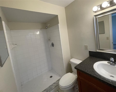 661 La Salle Drive - Photo Thumbnail 5