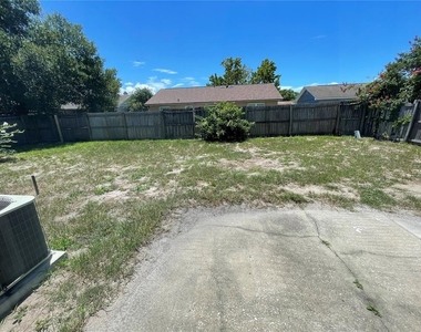 661 La Salle Drive - Photo Thumbnail 9