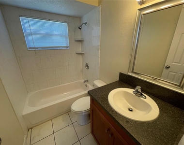 661 La Salle Drive - Photo Thumbnail 7