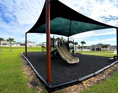 2437 Oakwood Lane - Photo Thumbnail 34