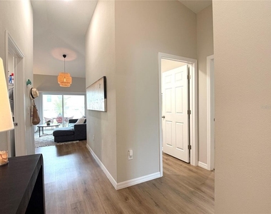 2437 Oakwood Lane - Photo Thumbnail 16
