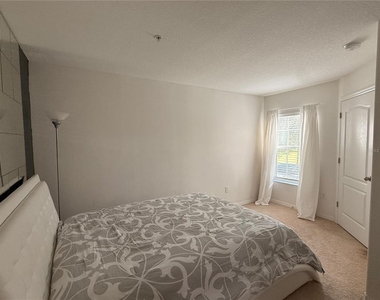 1057 Priory Circle - Photo Thumbnail 23