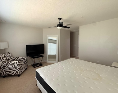 1057 Priory Circle - Photo Thumbnail 12