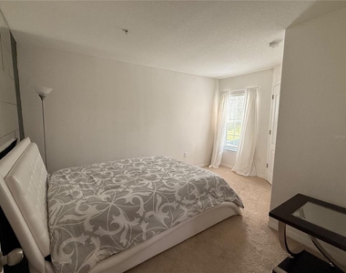 1057 Priory Circle - Photo Thumbnail 21