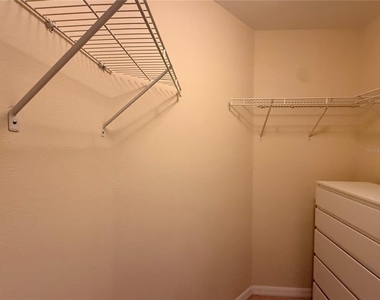 1057 Priory Circle - Photo Thumbnail 14