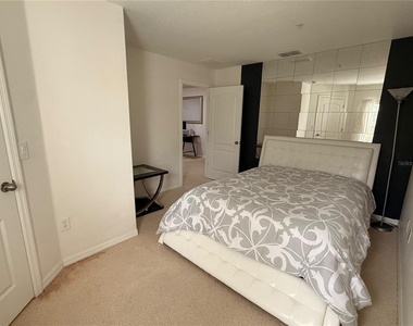 1057 Priory Circle - Photo Thumbnail 20