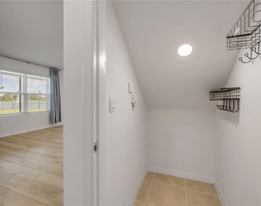 3210 Silas Drive - Photo Thumbnail 24