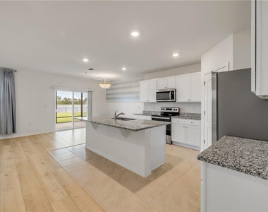 3210 Silas Drive - Photo Thumbnail 7
