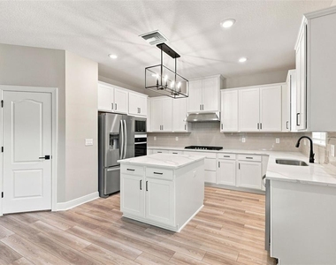 7721 Somersworth Drive - Photo Thumbnail 7