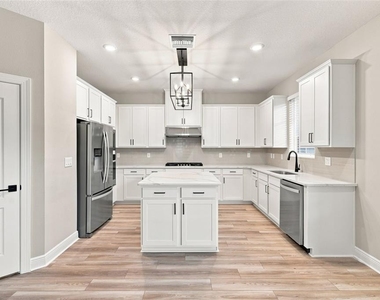 7721 Somersworth Drive - Photo Thumbnail 6