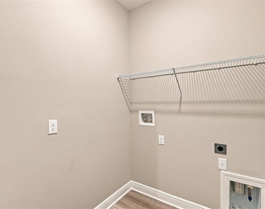 7721 Somersworth Drive - Photo Thumbnail 19