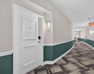 322 E Central Boulevard - Photo Thumbnail 3