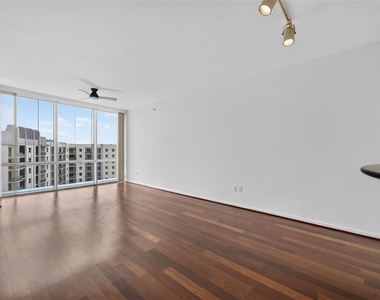 322 E Central Boulevard - Photo Thumbnail 10