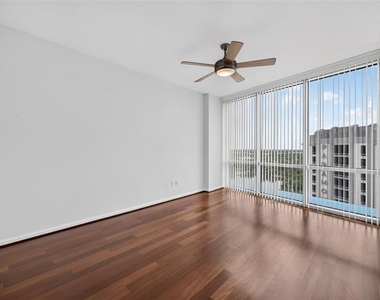 322 E Central Boulevard - Photo Thumbnail 14