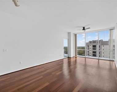 322 E Central Boulevard - Photo Thumbnail 8
