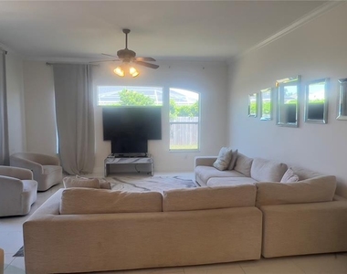 8890 Sw 57th Court Road - Photo Thumbnail 11