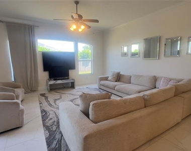 8890 Sw 57th Court Road - Photo Thumbnail 12