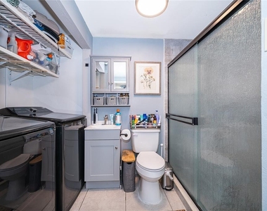 1624 Hollis Drive - Photo Thumbnail 14
