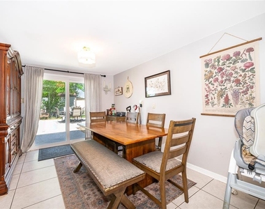 1624 Hollis Drive - Photo Thumbnail 17