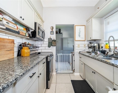 1624 Hollis Drive - Photo Thumbnail 20