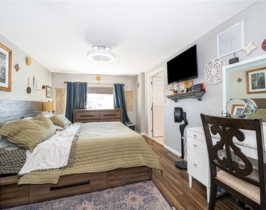 1624 Hollis Drive - Photo Thumbnail 13