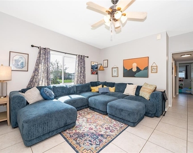 1624 Hollis Drive - Photo Thumbnail 9