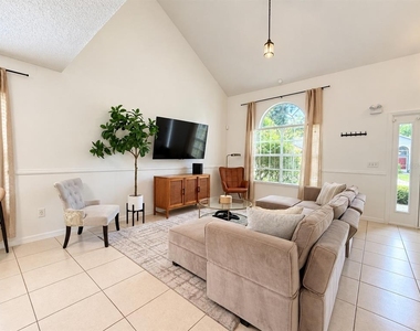 644 Allison Avenue - Photo Thumbnail 2