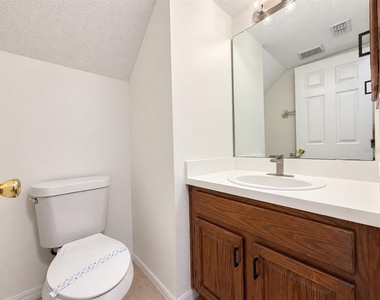 644 Allison Avenue - Photo Thumbnail 12