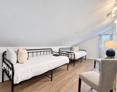 644 Allison Avenue - Photo Thumbnail 25