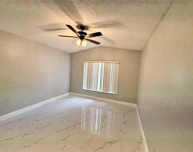 514 Short Pine Circle - Photo Thumbnail 9