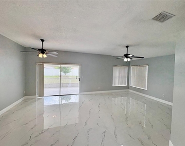 514 Short Pine Circle - Photo Thumbnail 2