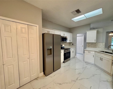 514 Short Pine Circle - Photo Thumbnail 6