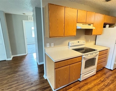 815 Eastern Avenue - Photo Thumbnail 4