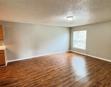 815 Eastern Avenue - Photo Thumbnail 2