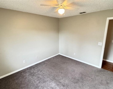 815 Eastern Avenue - Photo Thumbnail 10
