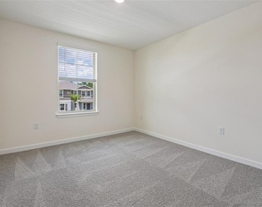 16576 Barbours Creek Way - Photo Thumbnail 11