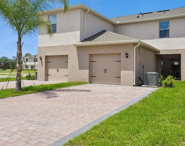 16576 Barbours Creek Way - Photo Thumbnail 18