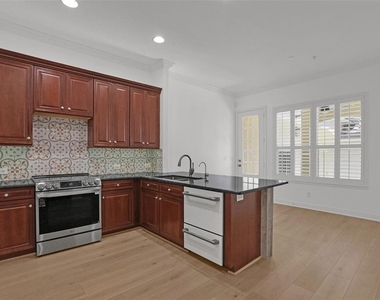 1161 Charming Street - Photo Thumbnail 10
