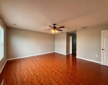 677 Elbridge Drive - Photo Thumbnail 16