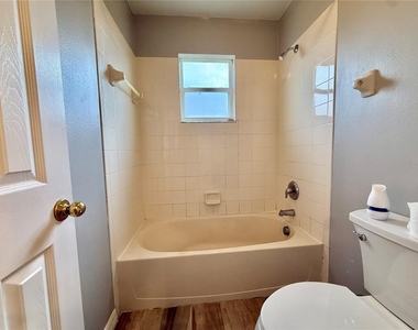 677 Elbridge Drive - Photo Thumbnail 21
