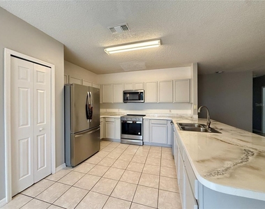 677 Elbridge Drive - Photo Thumbnail 9