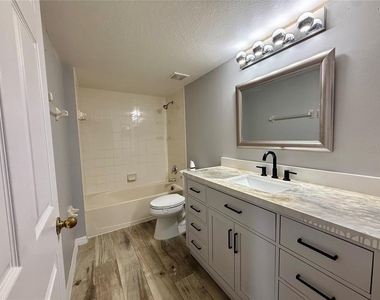677 Elbridge Drive - Photo Thumbnail 25