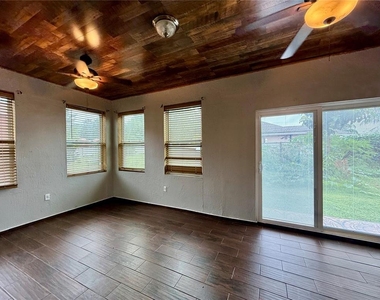 677 Elbridge Drive - Photo Thumbnail 22