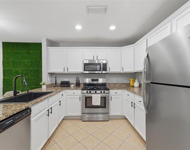 1310 Seven Eagles Court - Photo Thumbnail 4