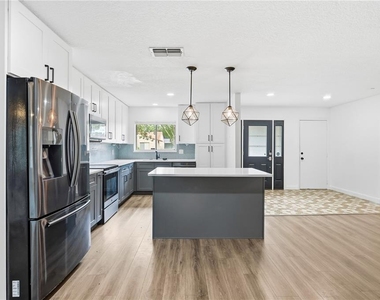 10840 Wilderness Court - Photo Thumbnail 10