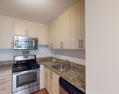 10 Hanover Square - Photo Thumbnail 2
